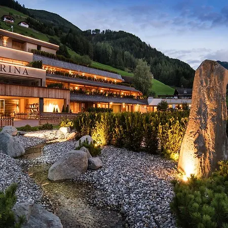 Aurina Hotel *