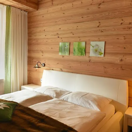 Aurina Hotel